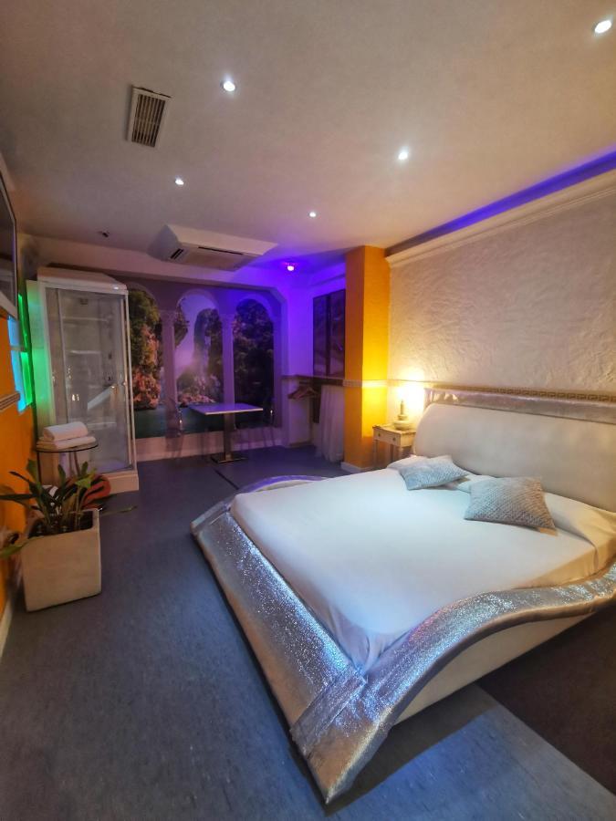 Tu Mansion Guest House Навалкарнеро Екстериор снимка