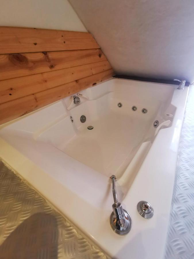 Tu Mansion Guest House Навалкарнеро Екстериор снимка