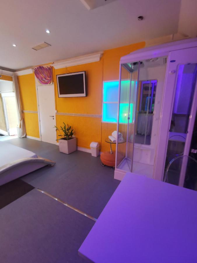Tu Mansion Guest House Навалкарнеро Екстериор снимка
