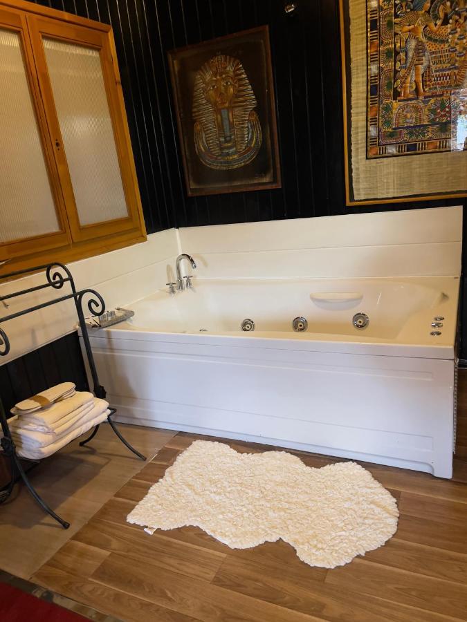 Tu Mansion Guest House Навалкарнеро Екстериор снимка