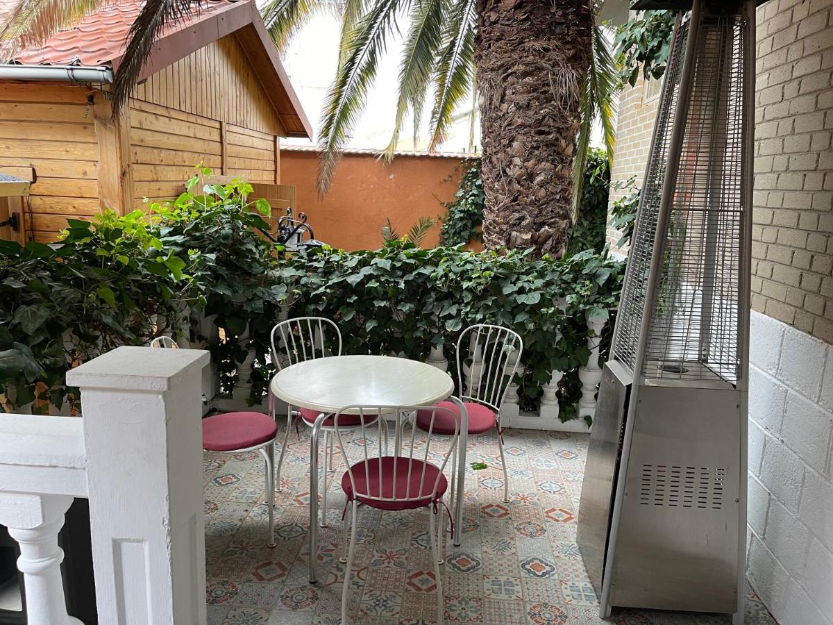 Tu Mansion Guest House Навалкарнеро Екстериор снимка