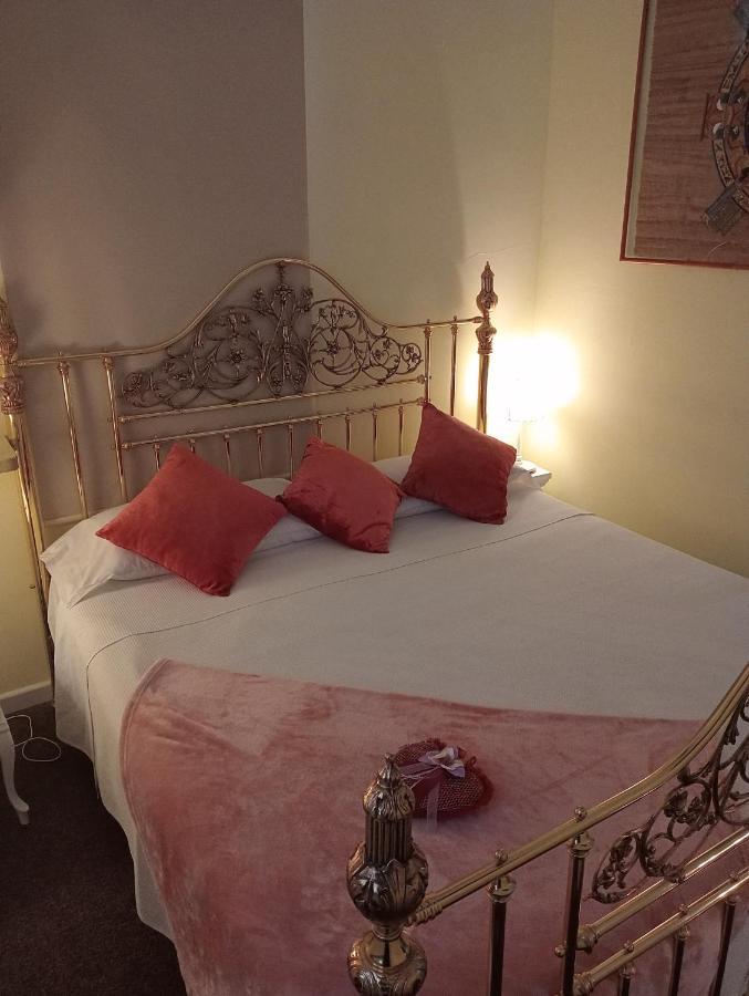 Tu Mansion Guest House Навалкарнеро Екстериор снимка