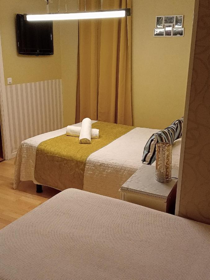 Tu Mansion Guest House Навалкарнеро Екстериор снимка