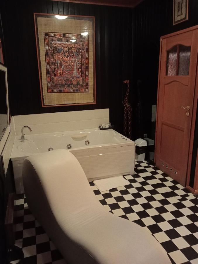 Tu Mansion Guest House Навалкарнеро Екстериор снимка