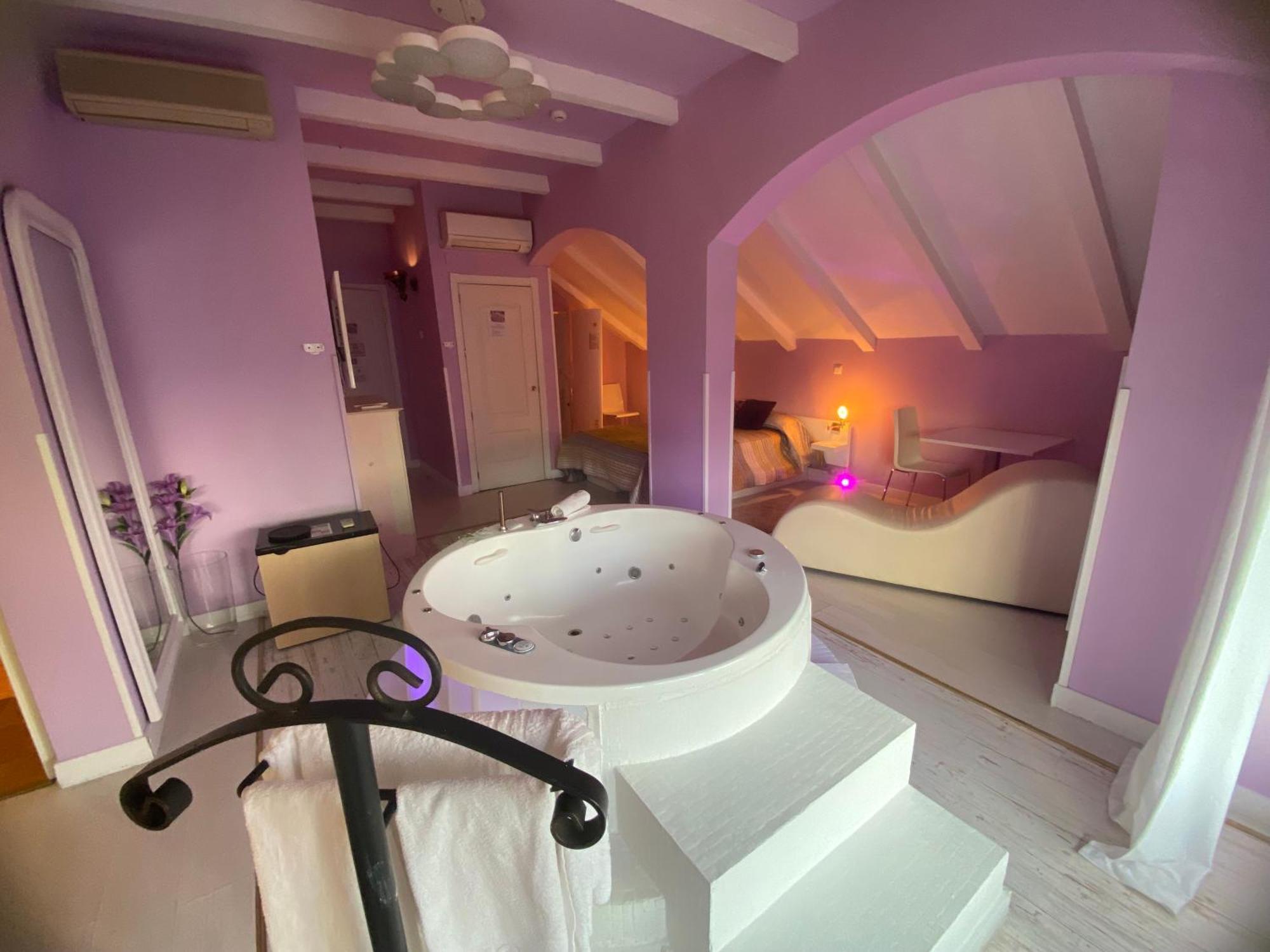 Tu Mansion Guest House Навалкарнеро Екстериор снимка