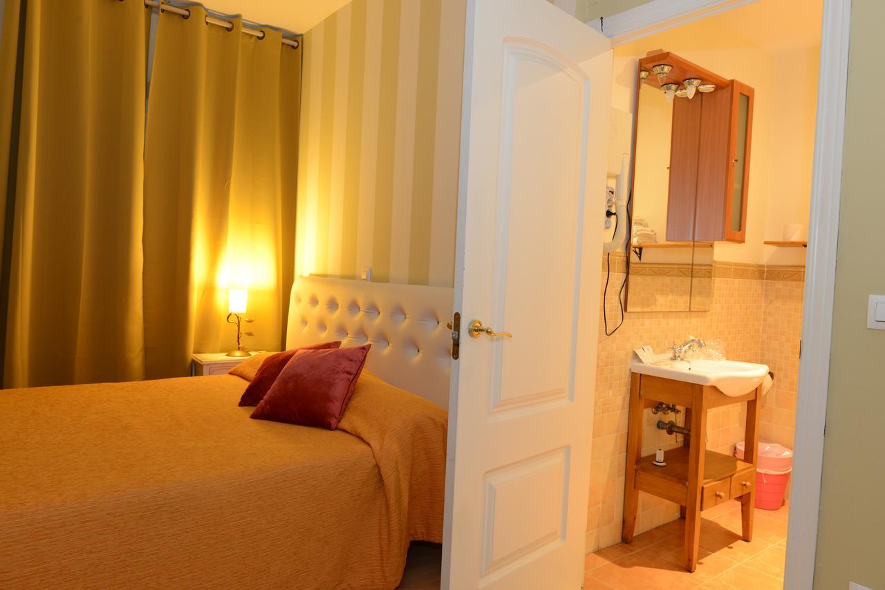 Tu Mansion Guest House Навалкарнеро Екстериор снимка